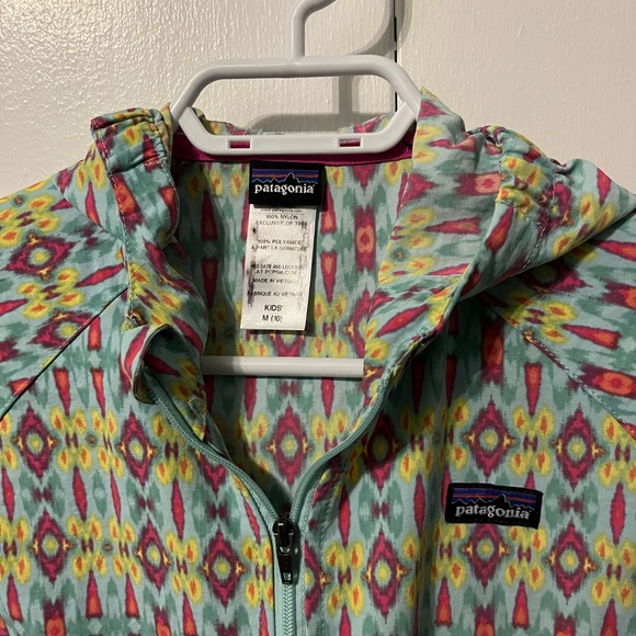 Patagonia Girls Hooded Windbreaker - Picture 2 of 3